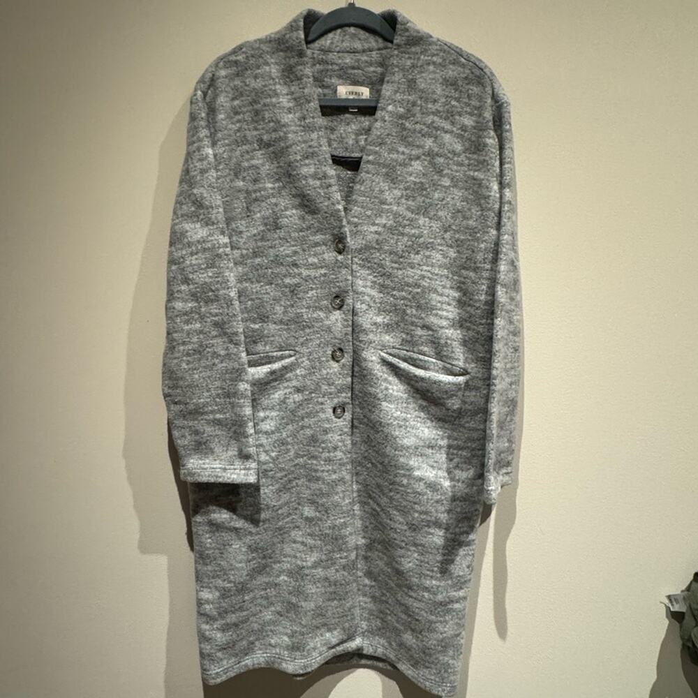 Everly button front gray knit coat size large